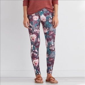 American Eagle Rose Leggings Women’s Size Small